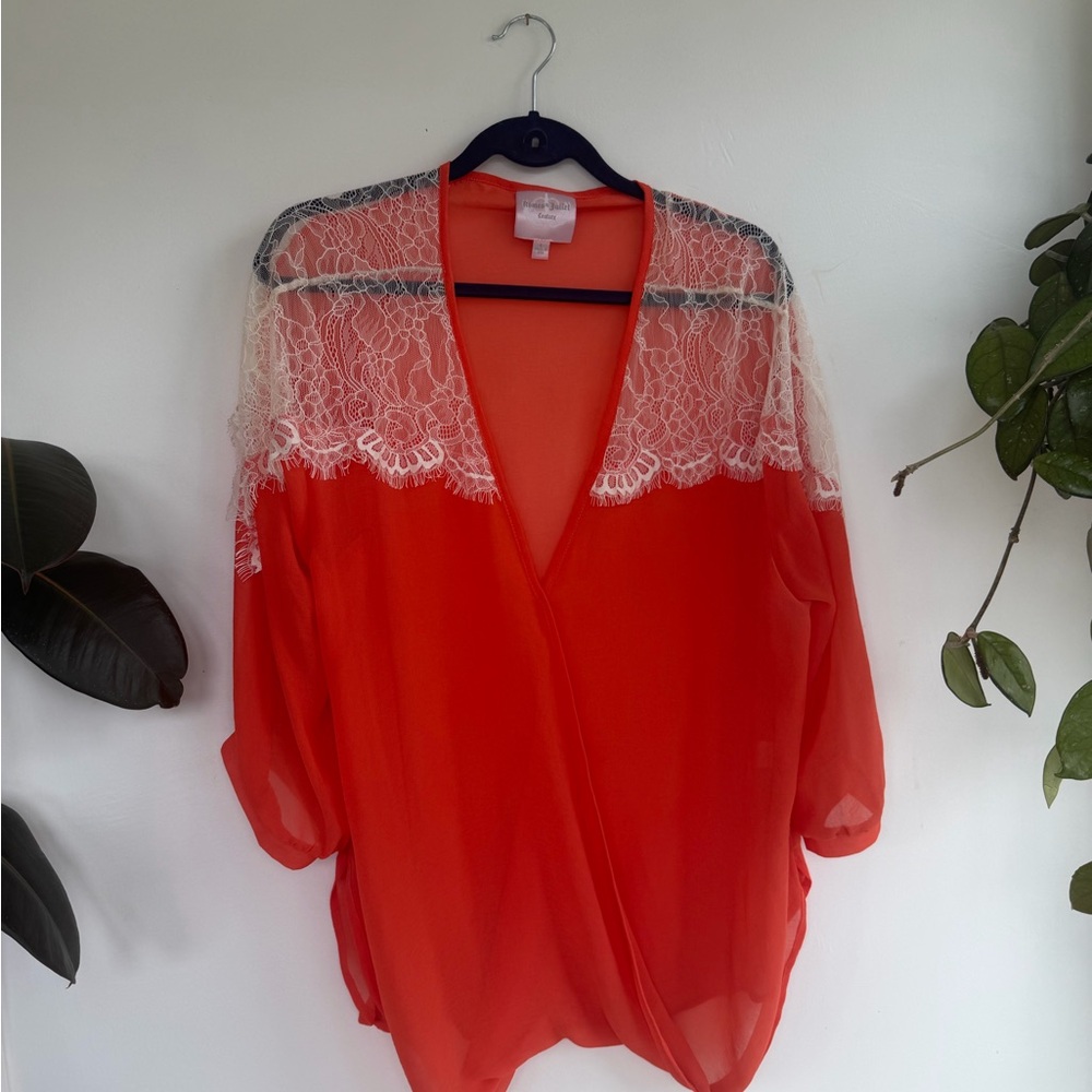 Romeo & Juliet Couture Orange Lace Women's Blouse